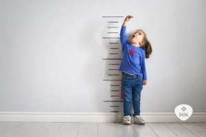 Déficit do hormônio do crescimento infantil